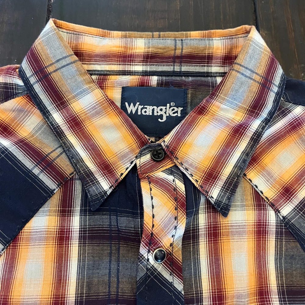 Wrangler Men's Casual Plaid Shirt - Navy, Yellow, Red